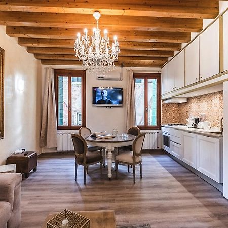 Ca' Teatro Vecchio Apartment Venice Luaran gambar