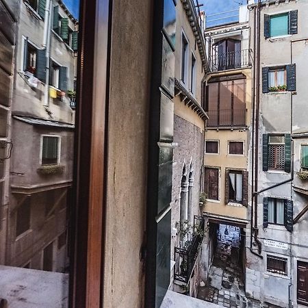 Ca' Teatro Vecchio Apartment Venice Luaran gambar