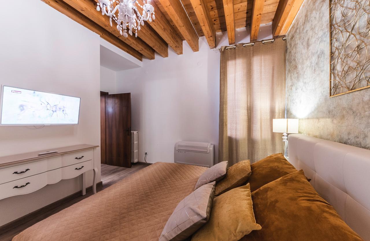 Ca' Teatro Vecchio Apartment Venice Luaran gambar