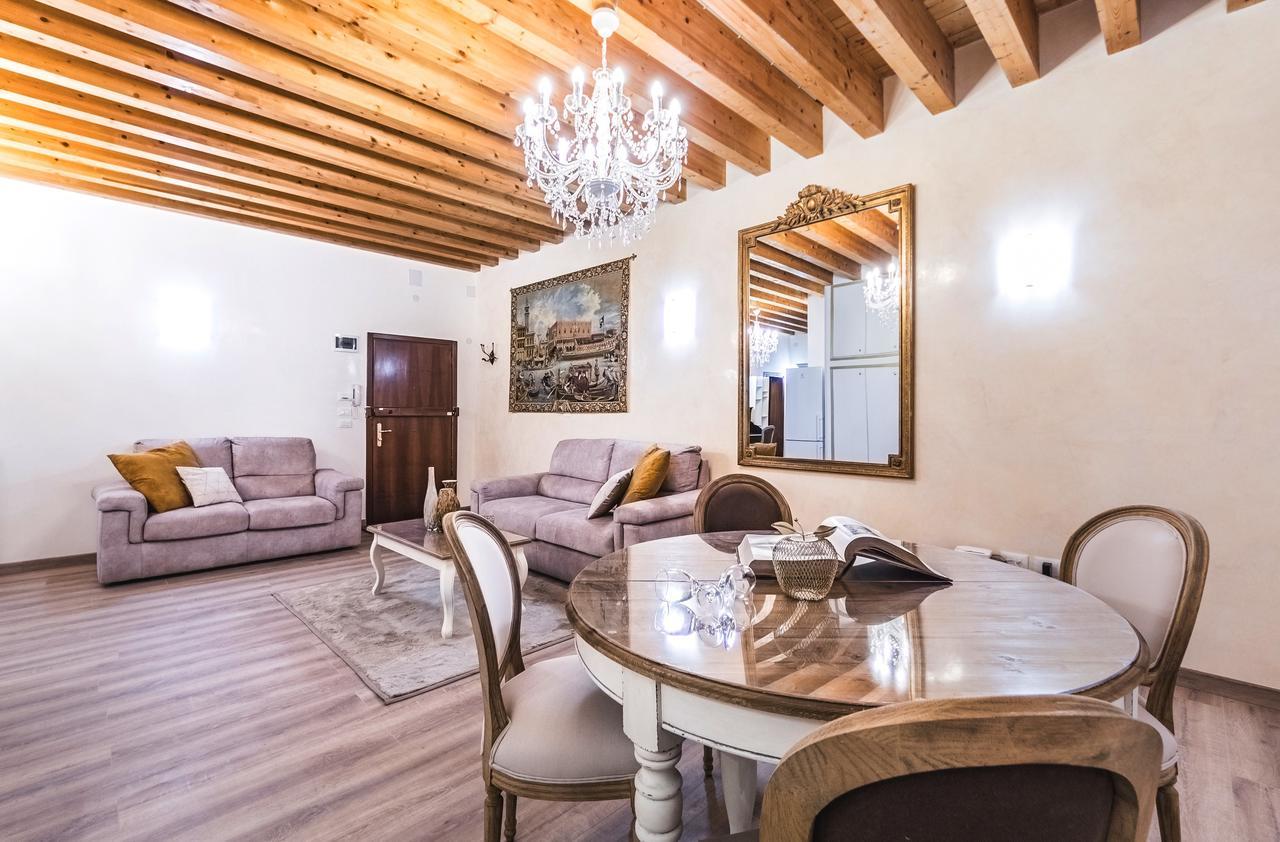 Ca' Teatro Vecchio Apartment Venice Luaran gambar