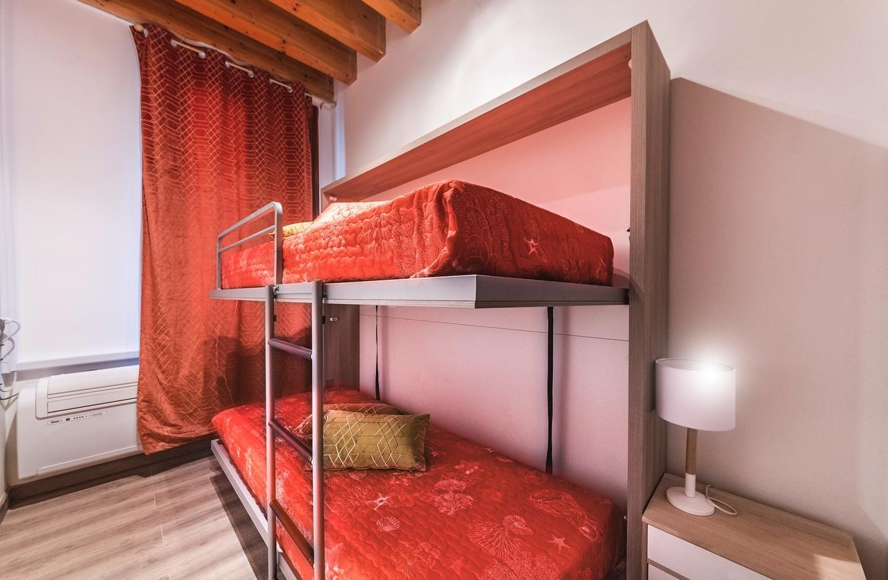 Ca' Teatro Vecchio Apartment Venice Luaran gambar
