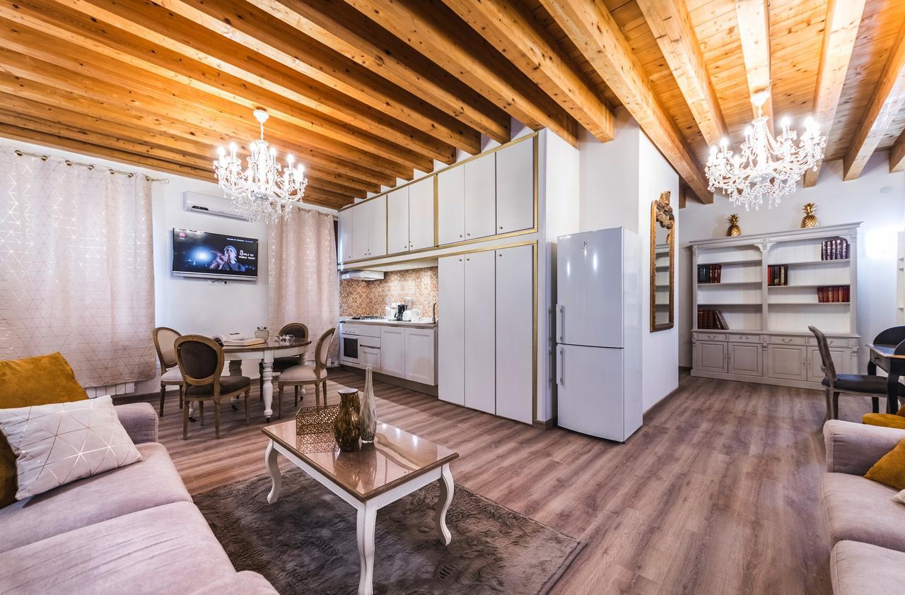 Ca' Teatro Vecchio Apartment Venice Luaran gambar