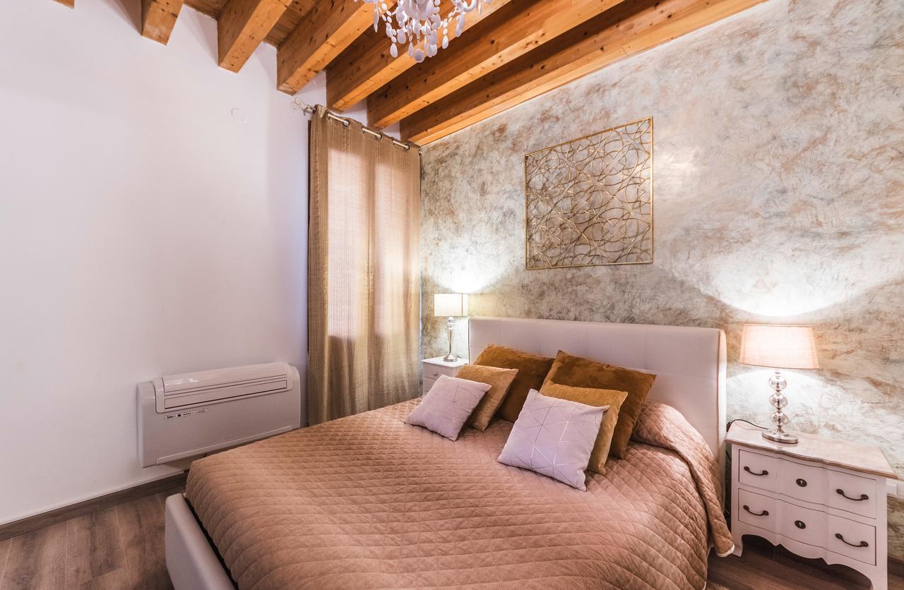 Ca' Teatro Vecchio Apartment Venice Luaran gambar